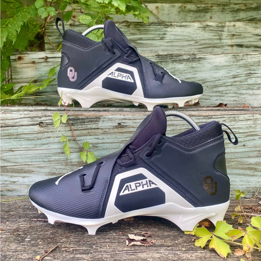 Jordan Alpha Menace Pro Oklahoma Sooners PE Football Cleats